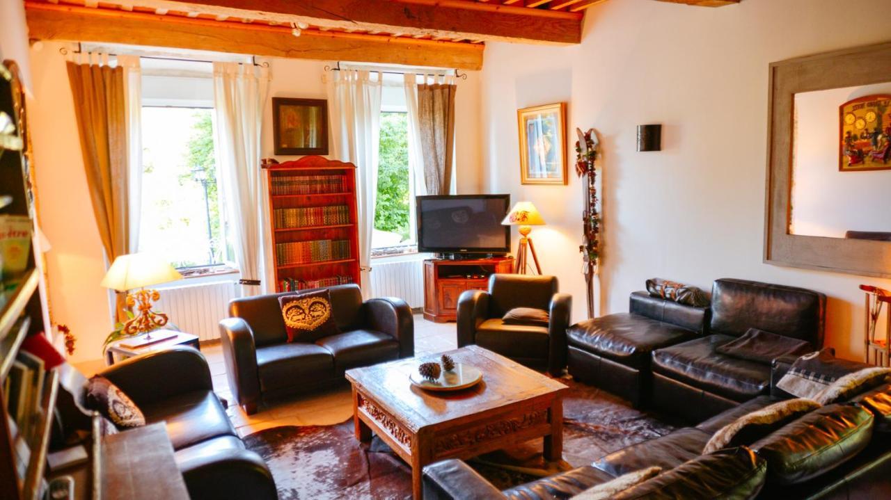 Bed and Breakfast Domaine Du Manoir Les Avenières Esterno foto