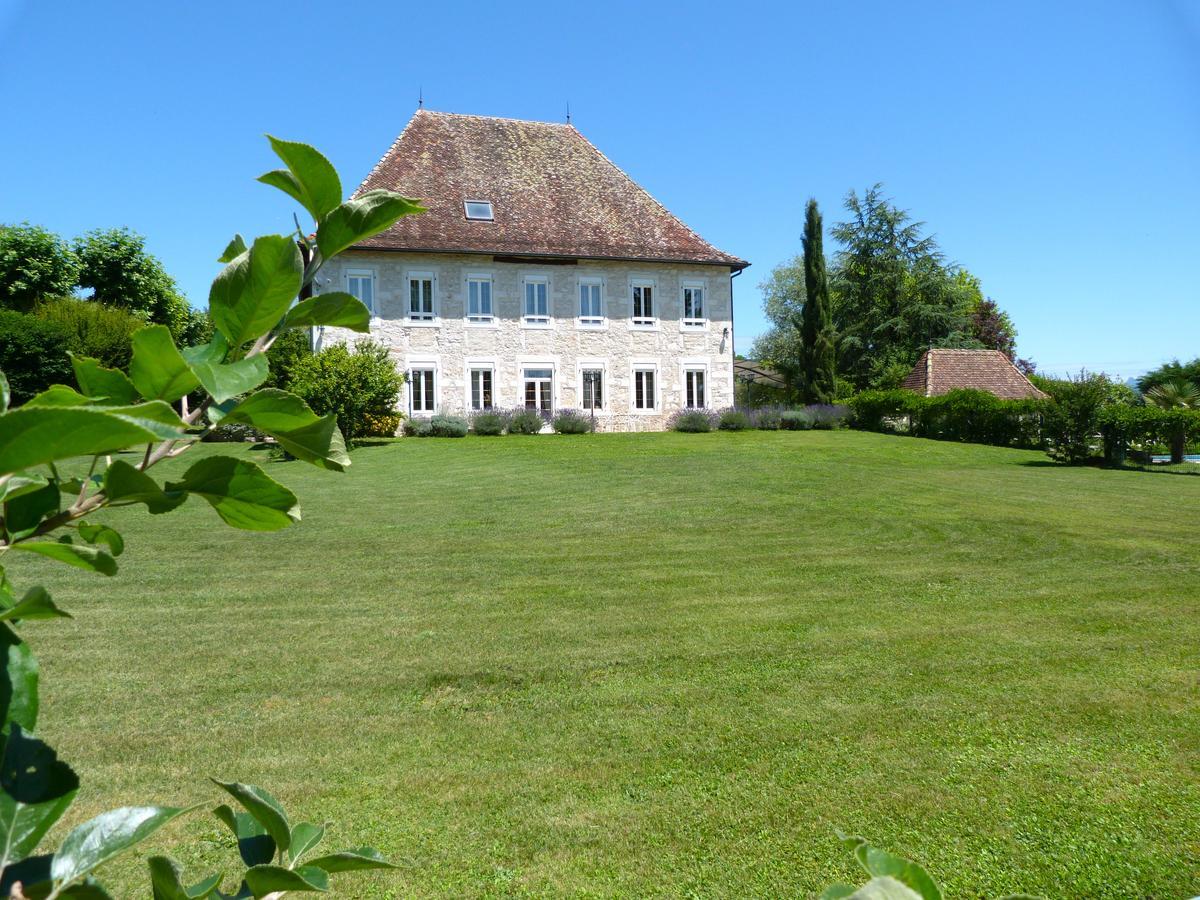 Bed and Breakfast Domaine Du Manoir Les Avenières Esterno foto